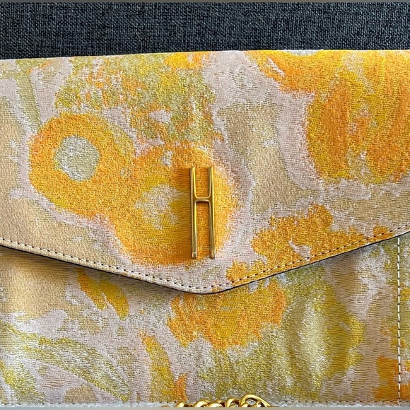 ⭐️ RARE Hayward "Bobby” Jacquard Clutch in light pink ⭐️ Hard to find print - Picture 3 of 15